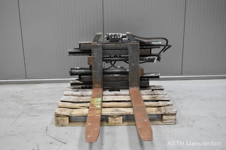 Fork positioner with side-shift