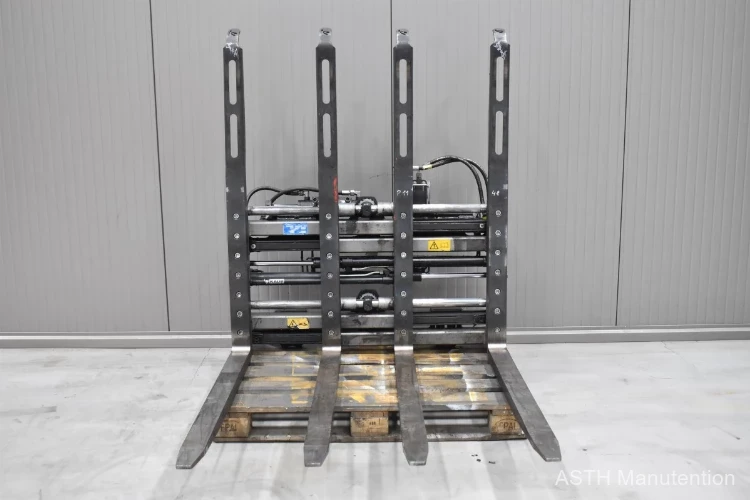 Double pallet handler with side-shift