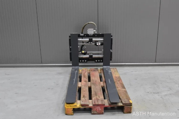 Fork positioner with side-shift
