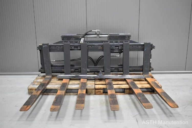Triple pallet handler with side-shift