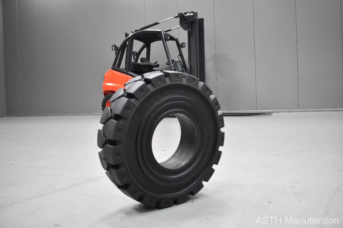 Tyre 27X10-12/ 8.00, with clip